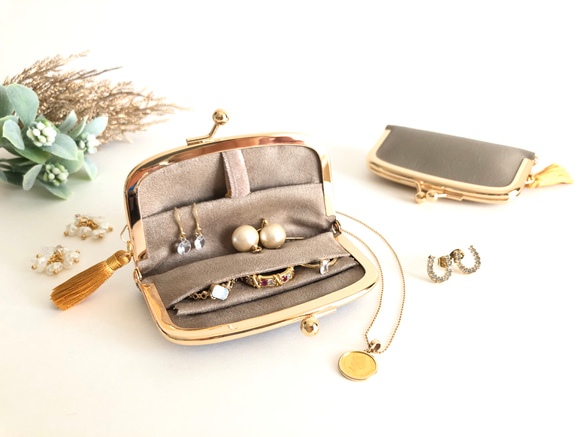 全12色】《コロンと可愛い》ミニアクセサリーケース B. グレーベージュ