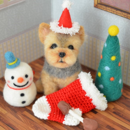 誠実 羊毛フェルト 犬 ヨーキーちゃんのクリスマス＆お正月2way フェルト