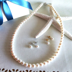 “Made-to-order☆Freshwater pearl with nucles”耳環/夾式耳環◇Ceremony Pea 第1張的照片
