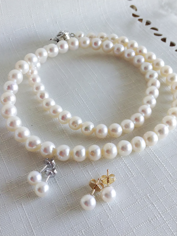 “Made-to-order☆Freshwater pearl with nucles”耳環/夾式耳環◇Ceremony Pea 第2張的照片