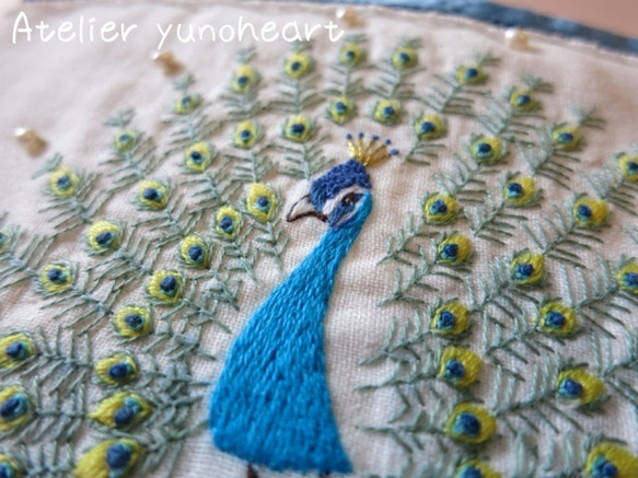 クジャク 手刺繍 絵画 Atelier yunoheart 通販 492404｜Creema
