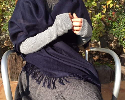 カシミヤシルクウール ニットアームウォーマー ライトグレー 手袋