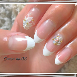 最終値下げ!ネイルチップ フレンチネイル 花嫁 光沢 ネイル 可愛い 白 花 ホワイトフラワーのフレンチネイル♪ ネイルチップ（つけ爪） Canon