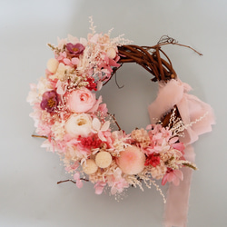 大人可愛いピンクのプリザーブドフラワー リース flower wreath 3枚目の画像