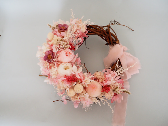 大人可愛いピンクのプリザーブドフラワー リース flower wreath 3枚目の画像