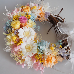 ガーベラとバラのカラフルなプリザーブドフラワー リース flower wreath 2枚目の画像