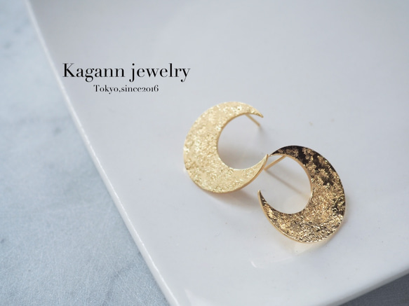 ＊再販＊【受注製作】Crescent pierce 〈silver 925/ゴールドカラー/K18GP〉 1枚目の画像