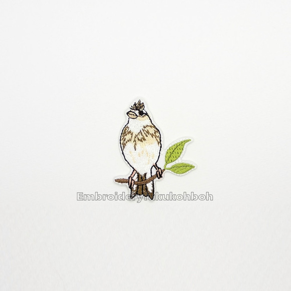 ヒバリの正面　刺繍ワッペン　野鳥　雲雀 1枚目の画像