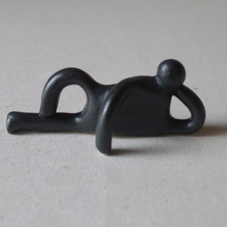ナマケモノ箸置き（C-type/黒色） 2枚目の画像