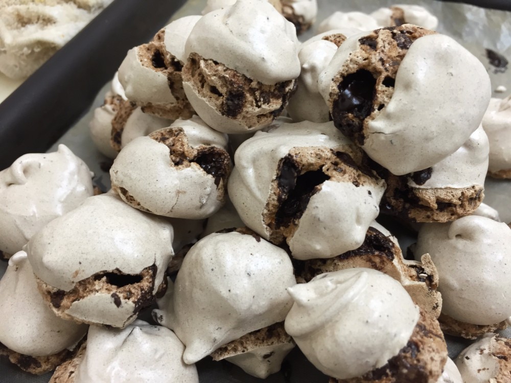 yukiyuki様　メレンゲクッキー　焼き菓子　チョコ メレンゲチョコレート 焼き菓子 焼き菓子 Anise 通販 5219024