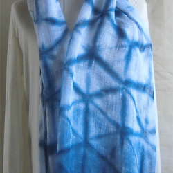 雪花絞り藍染め綿麻のストール 4枚目の画像