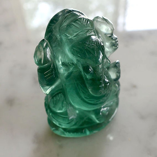 グリーンフローライト ガネーシャ 彫刻 天然石 蛍石 644g  展示品 グリーンフローライト ガネーシャ 彫刻 天然石 蛍石 644g 展示品