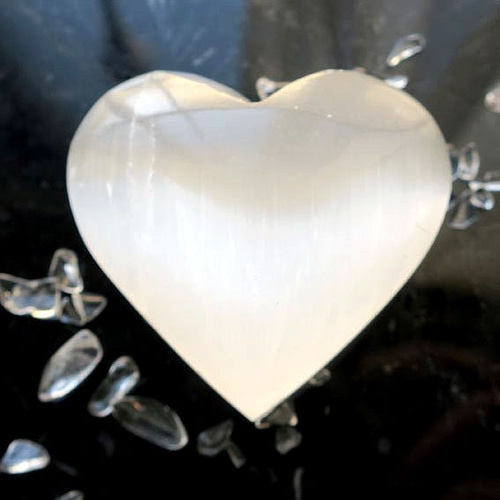 セレナイト・ハート 天然石 BodhiTreeルース館 通販 6463114｜Creema