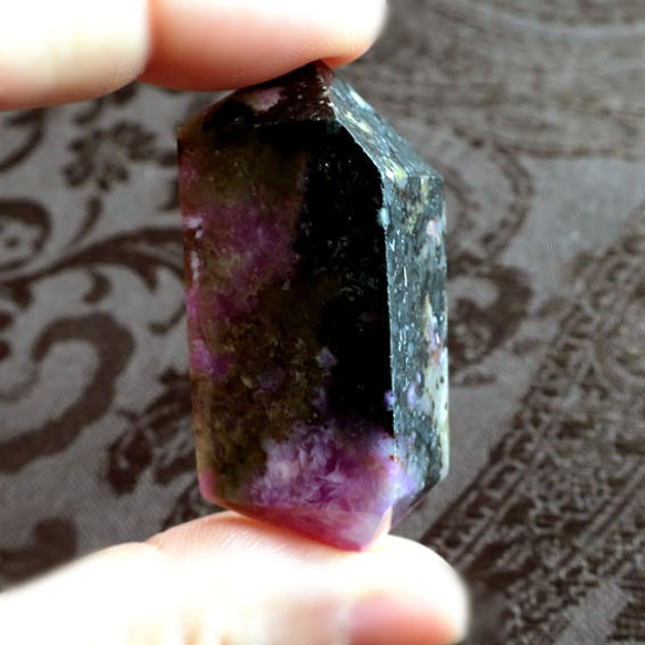 粉色蘇吉石（Sugilite）-a 第3張的照片