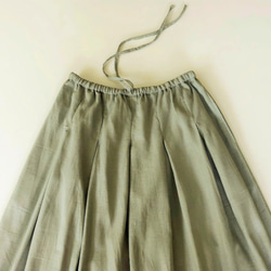 ロングプリーツスカート（コットンリネン素材♪淡いグリーンカーキ色） 5枚目の画像
