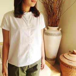 【大きめサイズ】コットンギャザーシンプルシャツ(半袖） 2枚目の画像