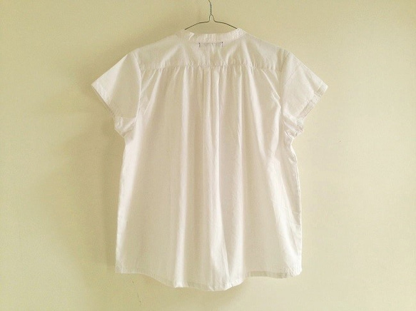 【大きめサイズ】コットンギャザーシンプルシャツ(半袖） 5枚目の画像