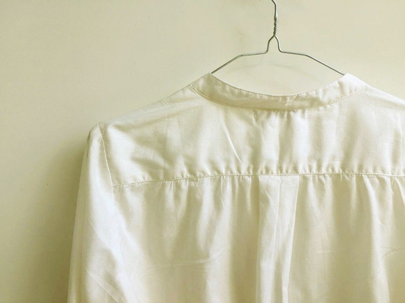 コットンギャザーシンプルシャツ（オフホワイト・Lサイズ）/カフスボタンタイプ 6枚目の画像