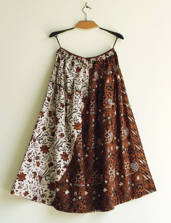 コットン素材バティックロングスカート♪ロウケツ染め銅板型押しタイプの素材です。 6枚目の画像