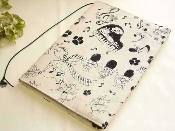 左開き♪単行本[B5]サイズ/ハンドメイドブックカバー ++猫の音楽