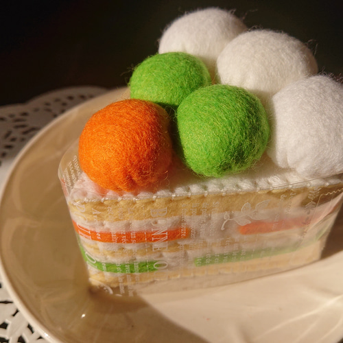 ﾌｪﾙﾄ】ﾒﾛﾝのｼｮｰﾄｹｰｷ おもちゃ・人形 Saeko 通販 10253444