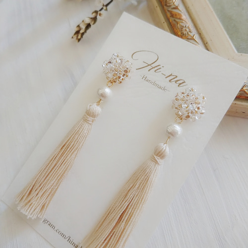 ロングタッセルピアス」col.アイボリー クリアフラワー イヤリング  
