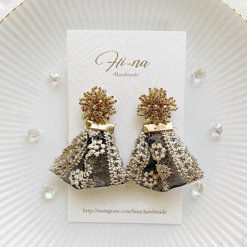 アンティークフラワー レースリボンピアス/イヤリング ピアス（その他