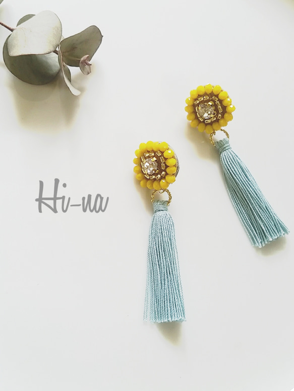 colorfulビーズ刺繍×タッセルピアス 2枚目の画像