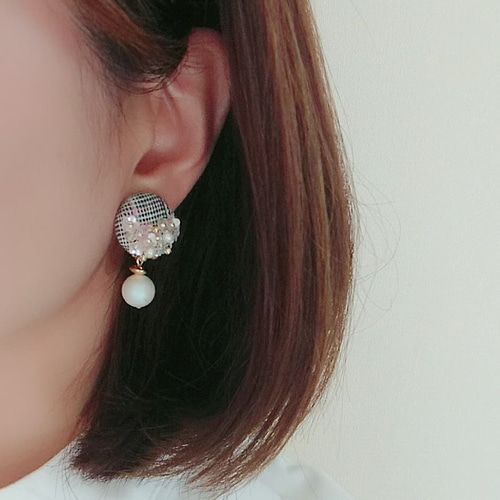 桜& check スパンコール刺繍イヤリング イヤリング・ノンホールピアス