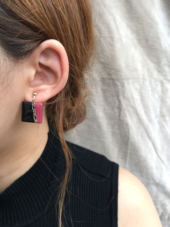 Asymmetry square art earring(Pink×black) 6枚目の画像