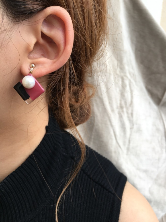 Asymmetry art earring(Pink×black) 4枚目の画像