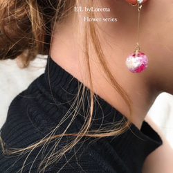 Mini Flower Ball Stick Earring(Hot pink) 4枚目の画像