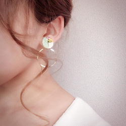 （全2色)2way Flower bi-color  earring 3枚目の画像