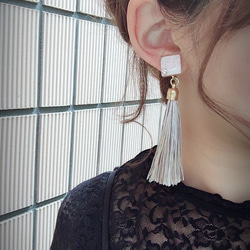 Color square long tassel earring 3枚目の画像