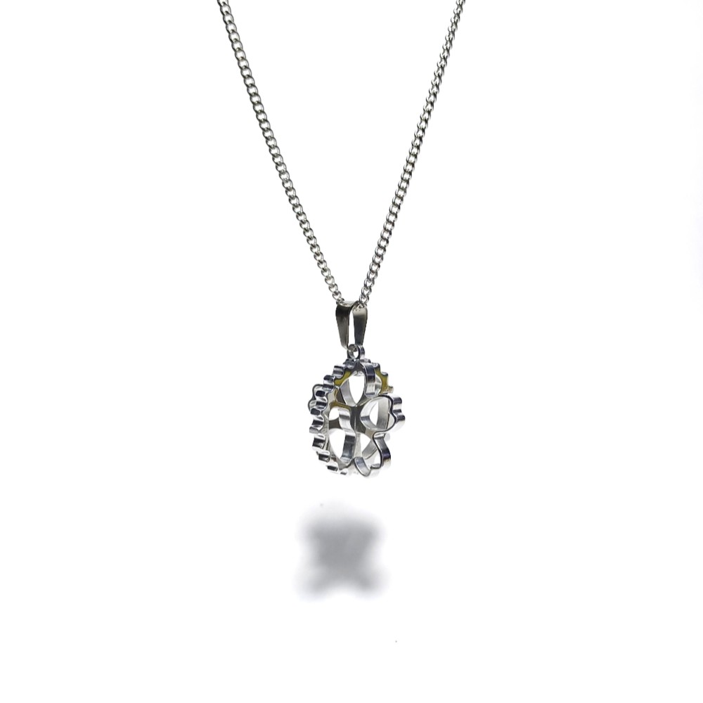 【桜と歯車の立体ネックレス】不思議で珍しいデザイン♪ / 肌に優しい(金アレ対応)