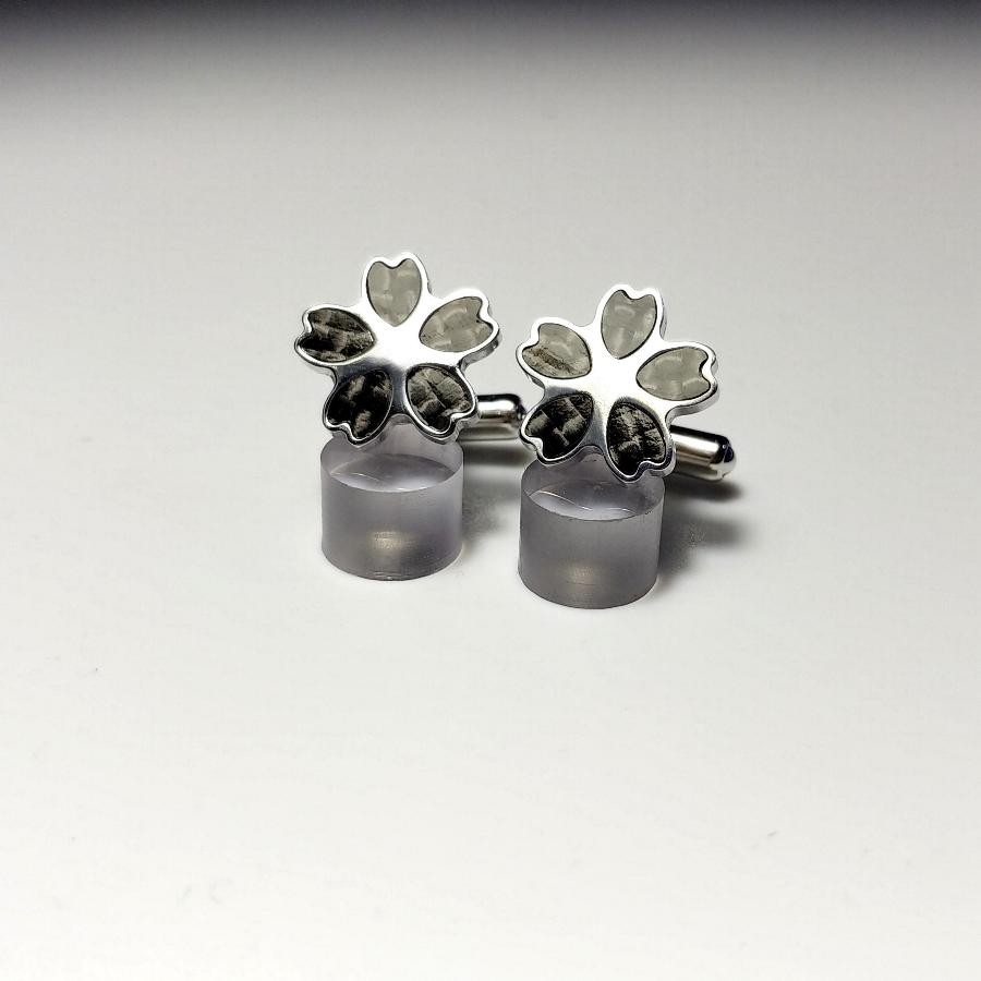 【桜ネクタイピン＆カフスセット】お祝いの席にピッタリ♪ / おしゃれな男性へのプレゼントにも