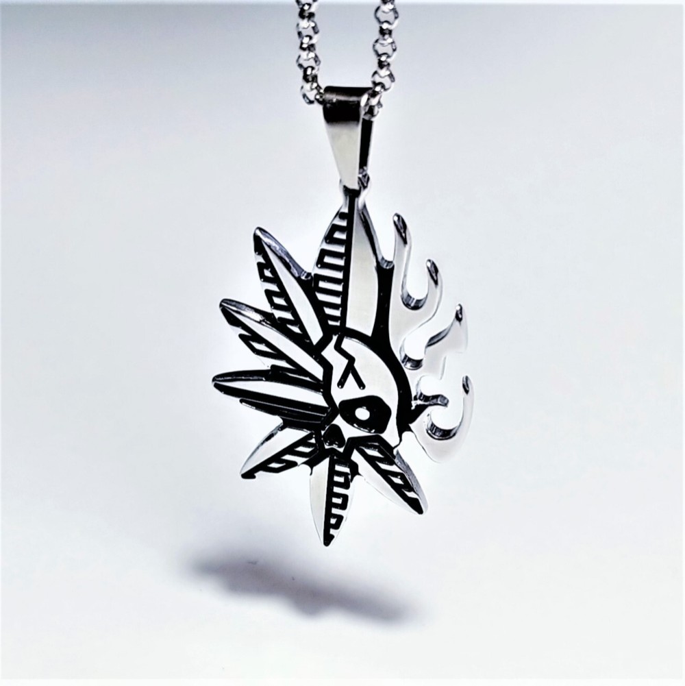 【スカルリーフネックレス】ドクロと葉の独特なデザイン！ / 肌に優しい(金アレ対応)