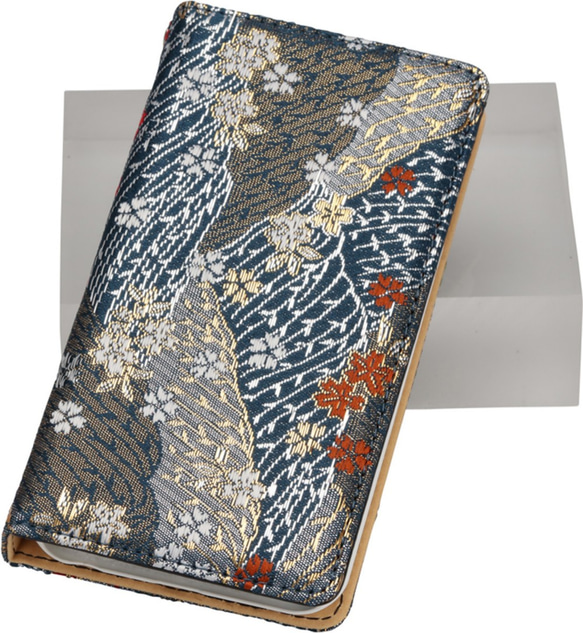 iPhoneケース7 8 手帳型ケース『青』 可愛い和柄　着物の柄を用いた豪華なアイフォンケース 1枚目の画像