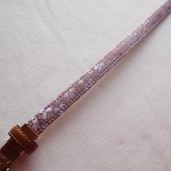和柄 西陣織ベルト　豪華な金らん 服装を引き立てる ハンドメイドの一本 レディース 細目 紫桜 2枚目の画像