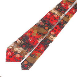 和柄　高級ネクタイ　金らん布利用　おしゃれで和の一本です。＜赤黒扇＞ 2枚目の画像
