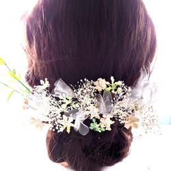 かすみ草の髪飾り ヘッドドレス 結婚式 成人式 卒業式 1枚目の画像