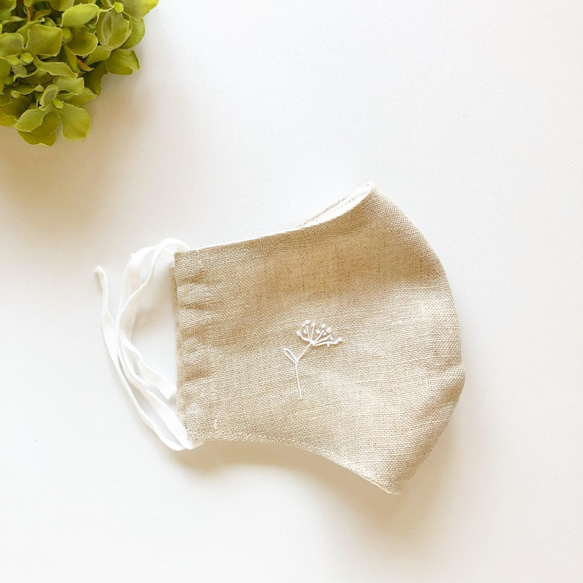 おおきめ！ 麻NUDE・レースフラワー刺繍×白ゴム　立体マスク　洗える手作り布マスク 1枚目の画像