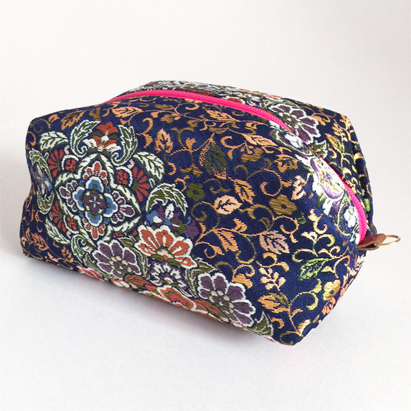 Pouch with Japanese Traditional Pattern, (Large) [Brocade] 第1張的照片