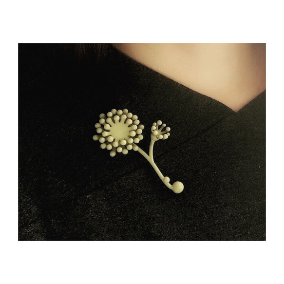 Flower Brooch Ⅱ（はなピンⅡ）（オリーブグリーン）(再販) 1枚目の画像