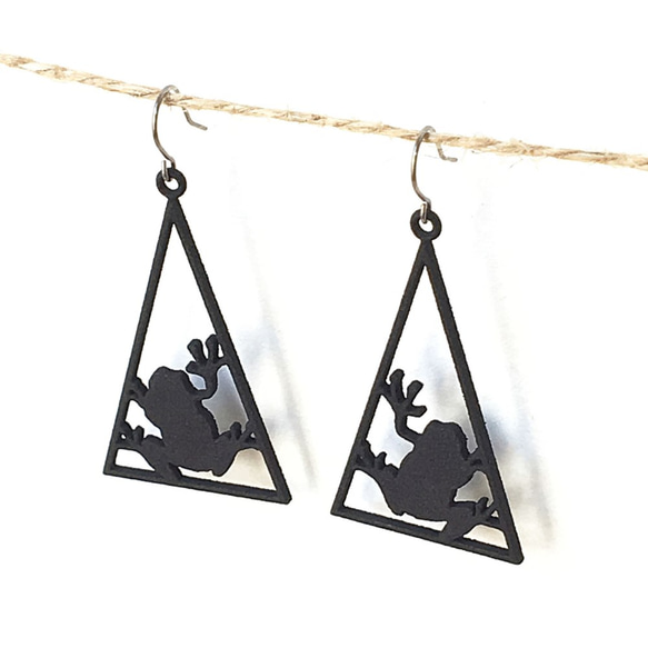 Frog EarringsⅠ(Black)--耳環(Frog) (Black) (Resale) 第2張的照片