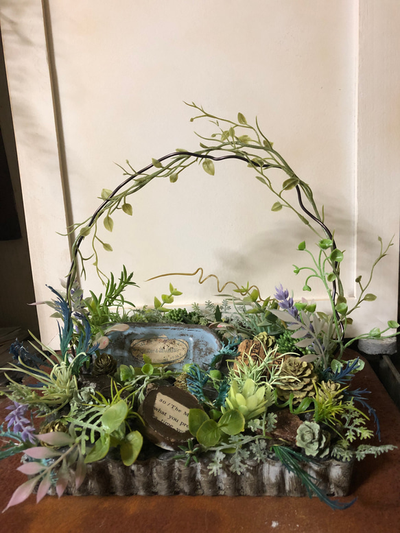 シャビーシックなフレンチガーデン、小さなお庭、多肉植物 シャビーシックなフレンチガーデン、小さなお庭、多肉植物