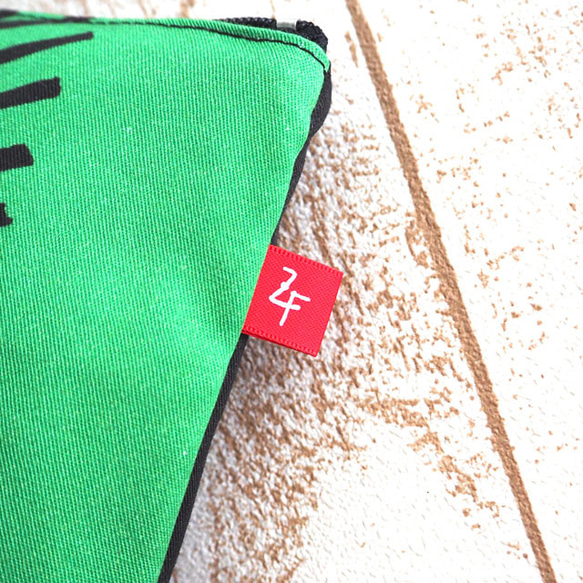 《送料無料》コスメポーチ 森 4枚目の画像