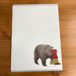 クマとニンゲンの女の子のポストカード＆クリアファイルのセット 7枚目の画像