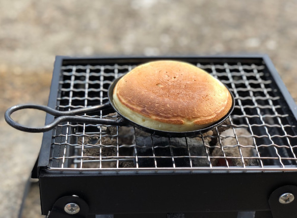 【ふわっふわホットケーキ専用パン】ちっちゃいフライパン／ソロ　キャンプ　で大活躍「MAMEMARU　PAN」１１ｃｍ　 3枚目の画像