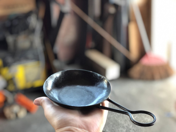 【ふわっふわホットケーキ専用パン】ちっちゃいフライパン／ソロ　キャンプ　で大活躍「MAMEMARU　PAN」１１ｃｍ　 10枚目の画像
